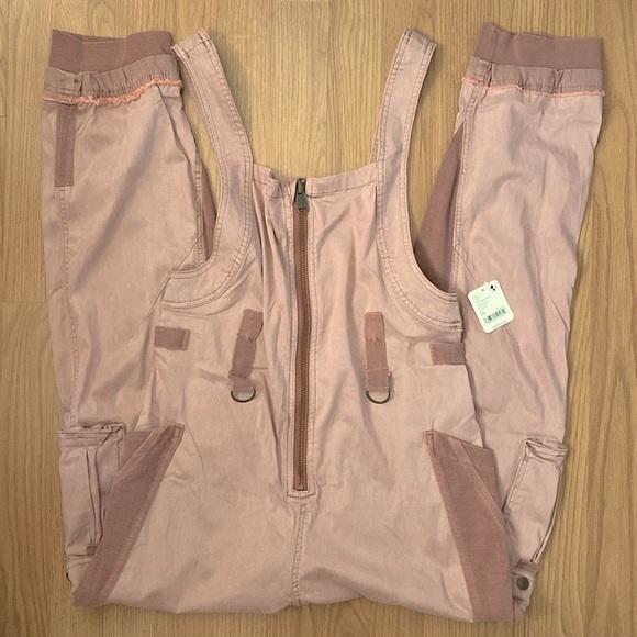 ❤️ Free People Fast Track Onsie Jumpsuit Pantsuit Size XS Withered Rose NWT - Picture 2 of 11